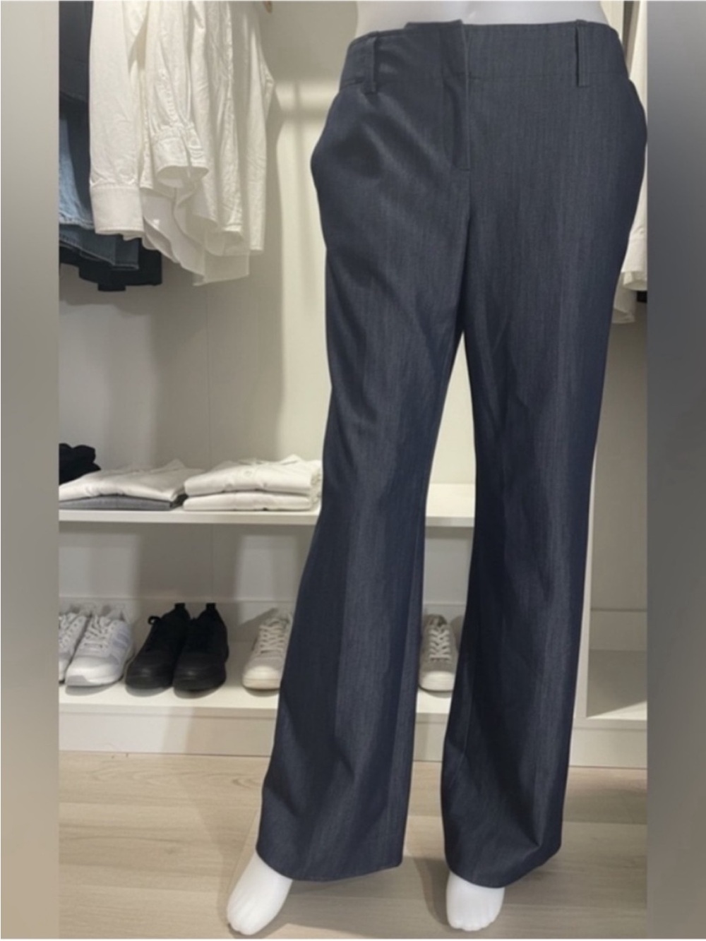 Calvin Klein Grey Like New business casual work pants in size 8